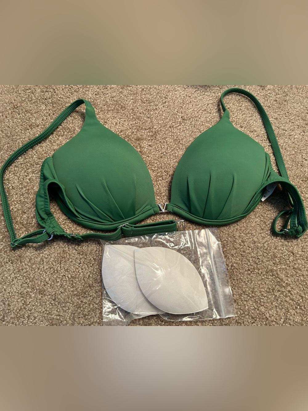 VENUS Green Bikini Top A EUC!